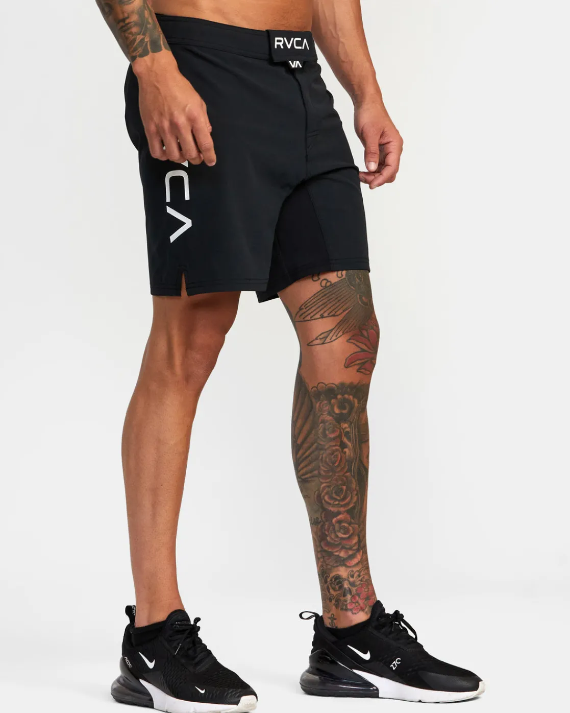 RVCA 17" GRAPPLER SHORTS Black Online