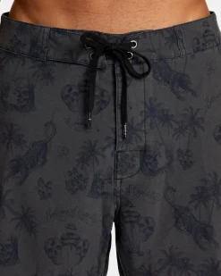 RVCA CHEFS KISS 16