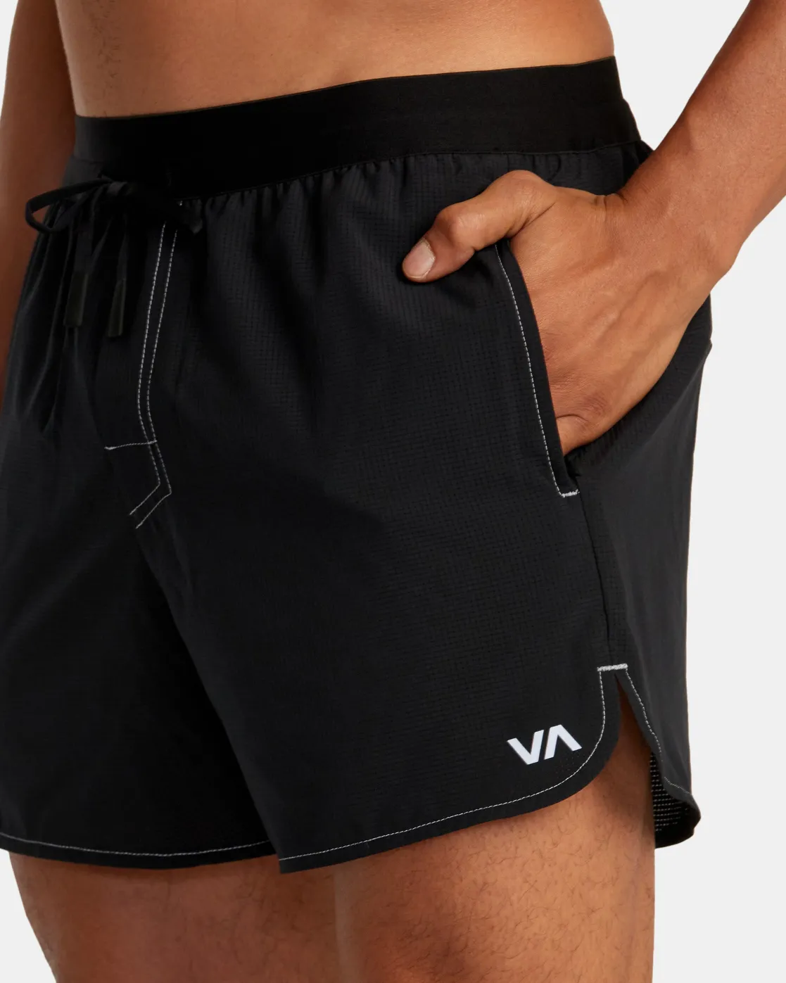 RVCA RUNNER 14" ELASTIC WAIST SHORTS Black 2