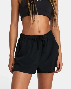 RVCA VA ESSENTIAL MID-RISE YOGGER X TECHNICAL TRAINING SHORTS Black Outlet