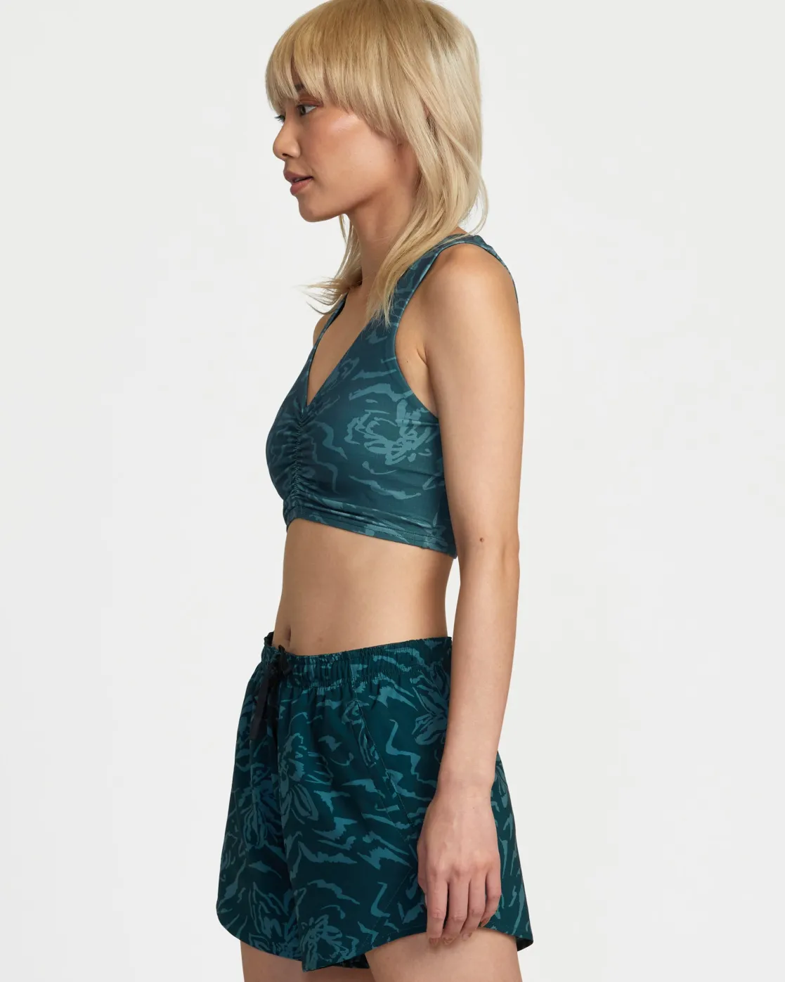 RVCA VA ESSENTIAL YOGGER 12" SPORT SHORTS Lotus Hot