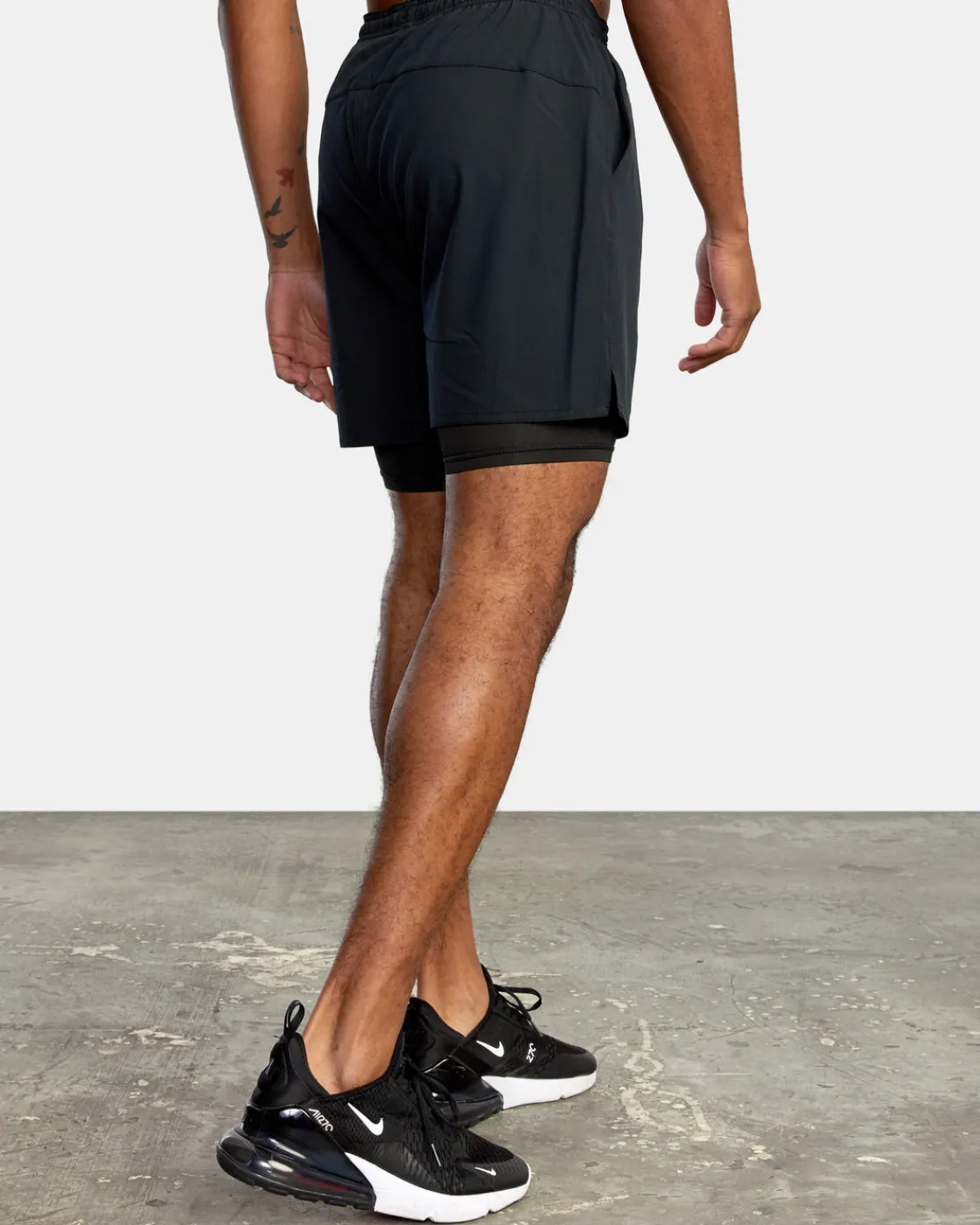 RVCA YOGGER TRAIN 2-IN-1 17" WORKOUT SHORTS Black Multi Hot