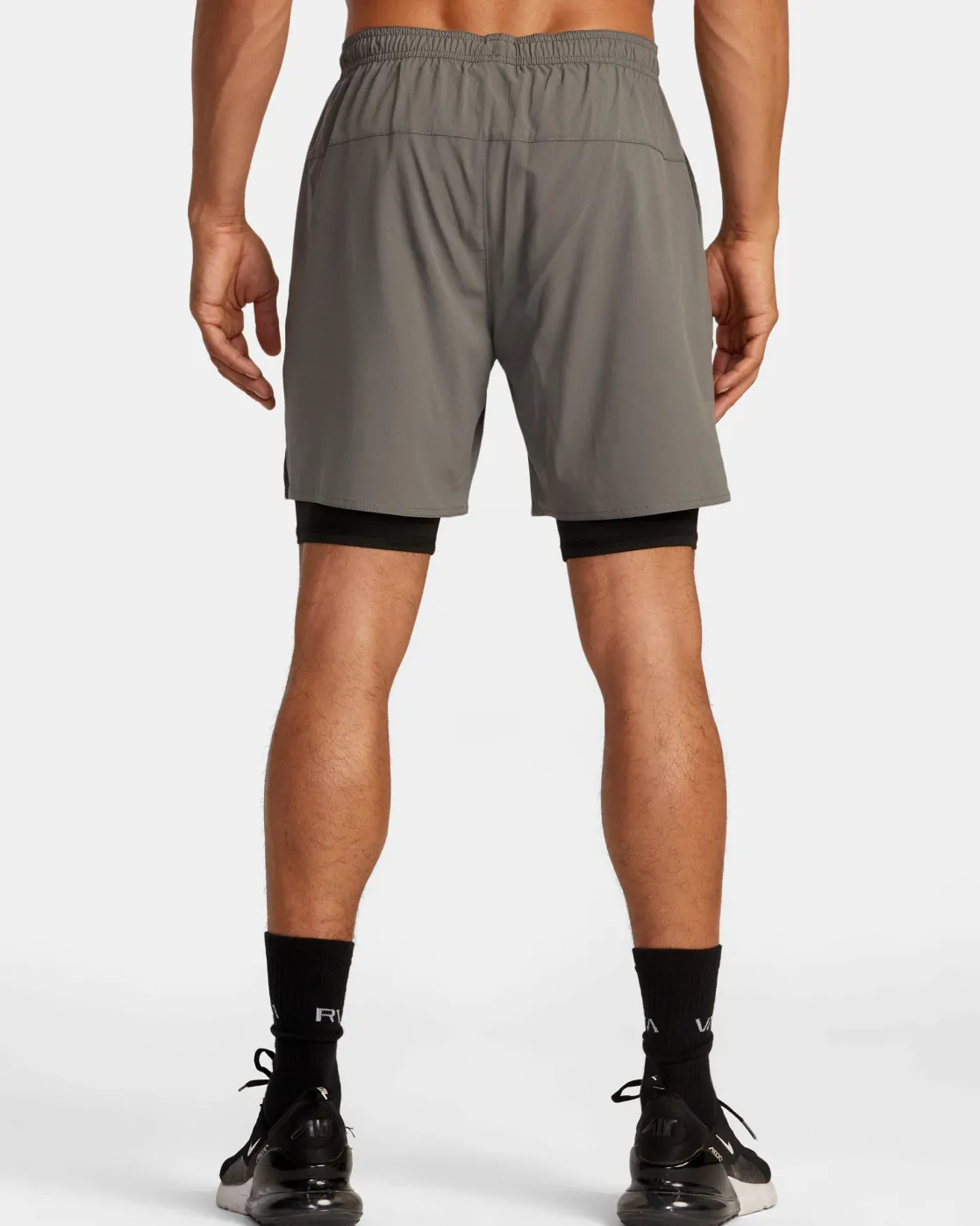 RVCA YOGGER TRAIN 2-IN-1 17" WORKOUT SHORTS Graphite